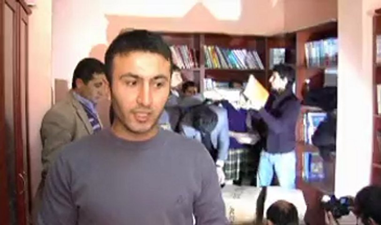 izmir'den yüksekova'ya kitap yardımı