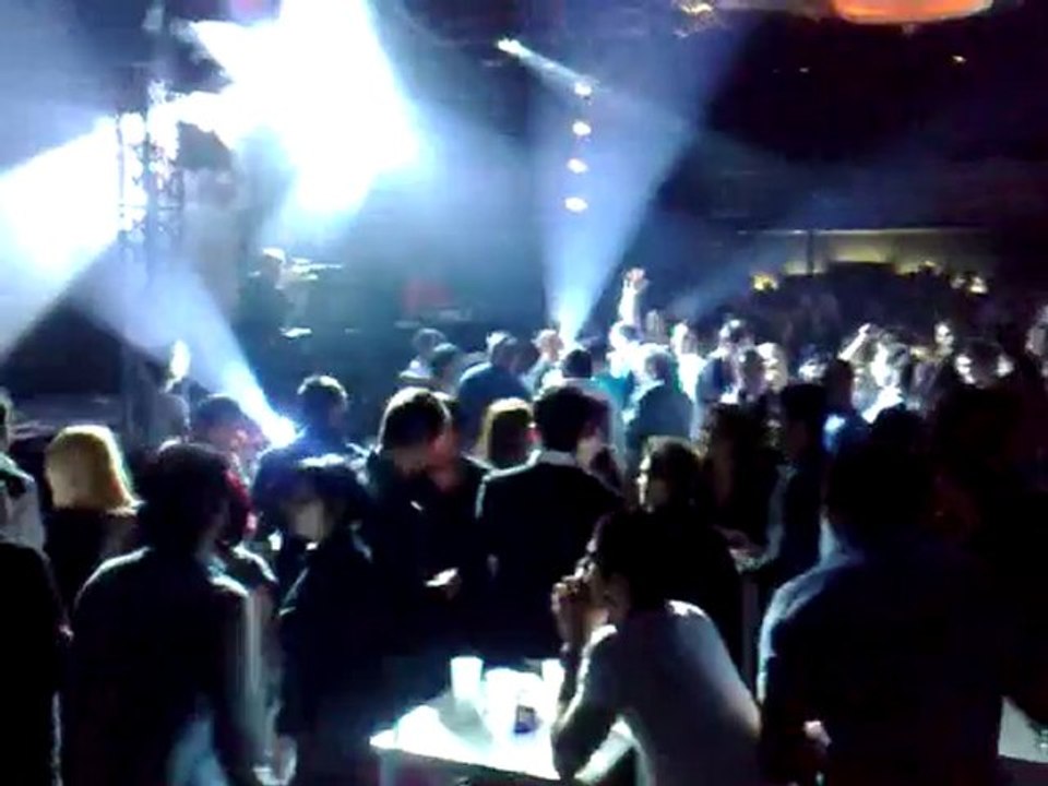 16 Nisan 2010 Tarkan @ Soho Plus Izmir Turkey