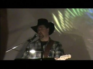 pascal demers un verre sur la table