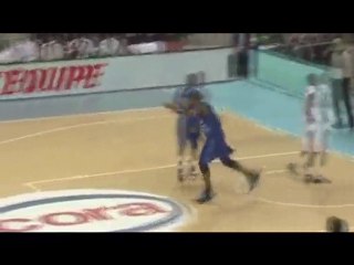 Ron Lewis Dunk vs SLUC Nancy in Eurochallenge 12.14.2010