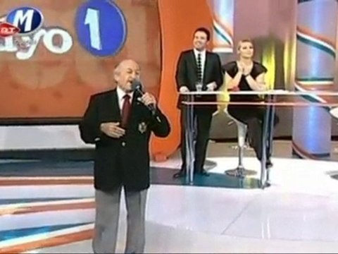 Mustafa Sağyaşar £££ HER MEVSİM İÇİMDEN GELİR GEÇERSİN