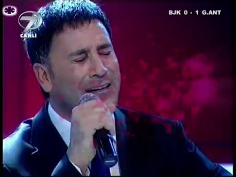 İzzet Yıldızhan - Potpuri *Haylo Gelin* *Seven Ölür*