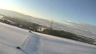 Vol en immersion (FPV) avec SkySurfer dans la neige