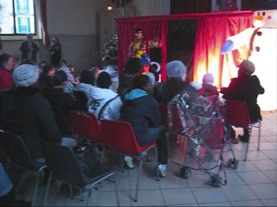 Noël Fertois avec le "Secours Populaire Français"