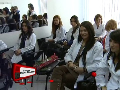 GUZELLIK UZMANLIGI ESTETISYENLIK KURSU MAKYAJ KALICI MAKYAJ KURSLARI GIN AKADEMI GÖNÜL INANIR