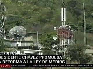 Chávez promulgó reforma de medios, ley de responsabilidad social