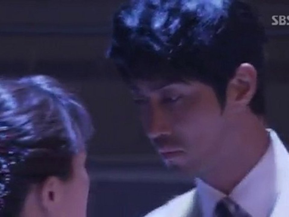 City Hall (Tango-Pon uno cabeza)