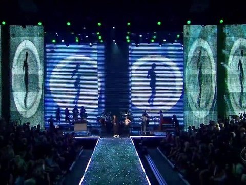 Justin Timberlake in Victoria's Secret Fashion Show 2006