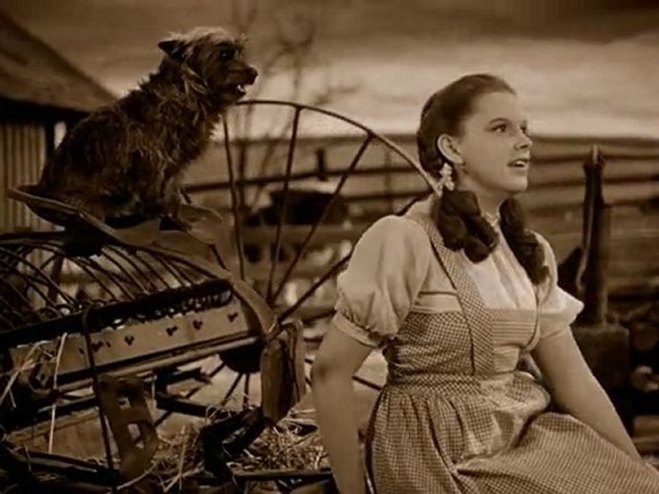 Over the Rainbow ~ Judy Garland (The Wizard Of Oz 1939)