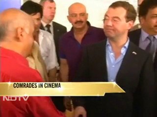 Russian president meets SRK, Kapoors
