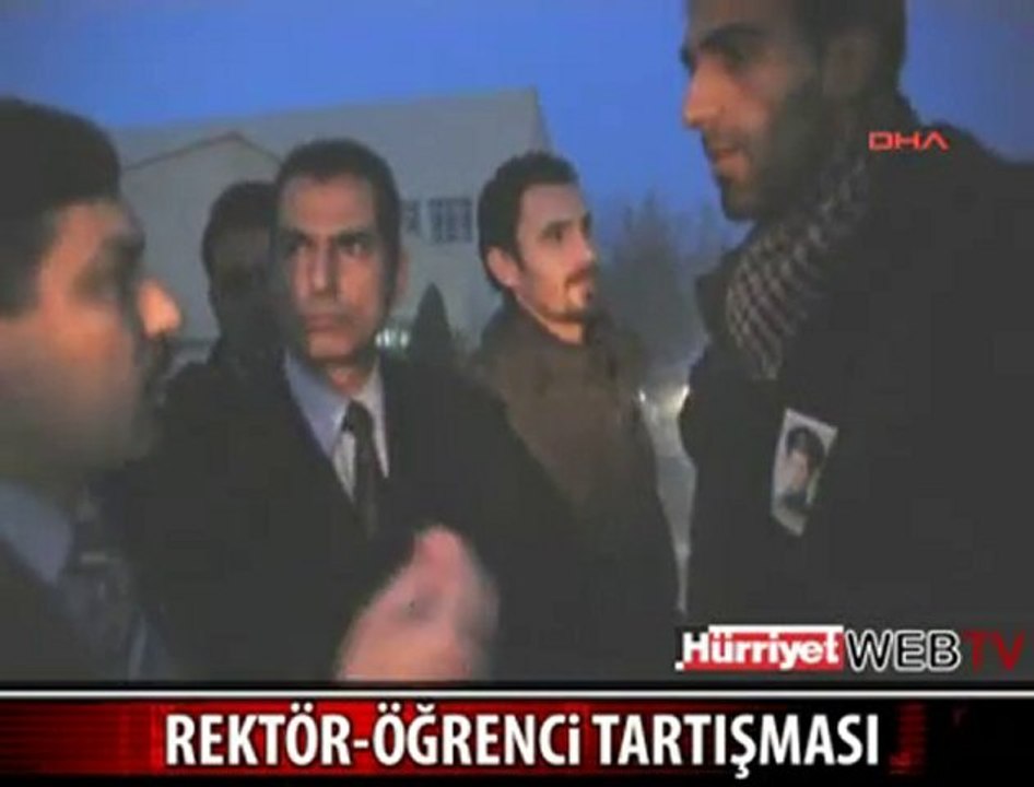 CELAL BAYAR ÜNİVERSİTESİ ÖĞRENCİLER İLE REKTÖR TARTIŞTI