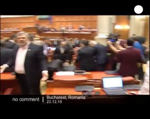 Man jumps from balcony of Romania’s... - no comment