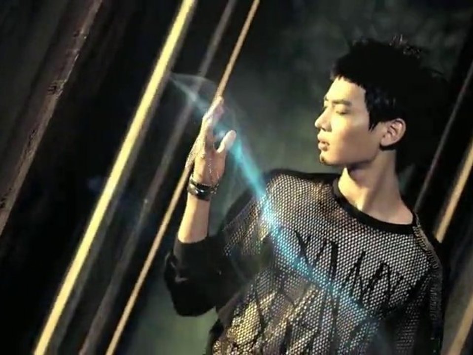 SHINee ~ Lucifer [HD]