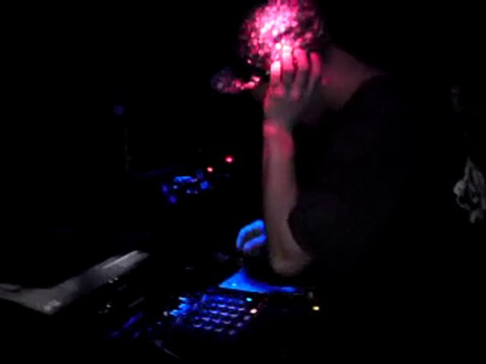 Le Lusignois mix hardfloor 03/12/2010 au Moulin de la chaume