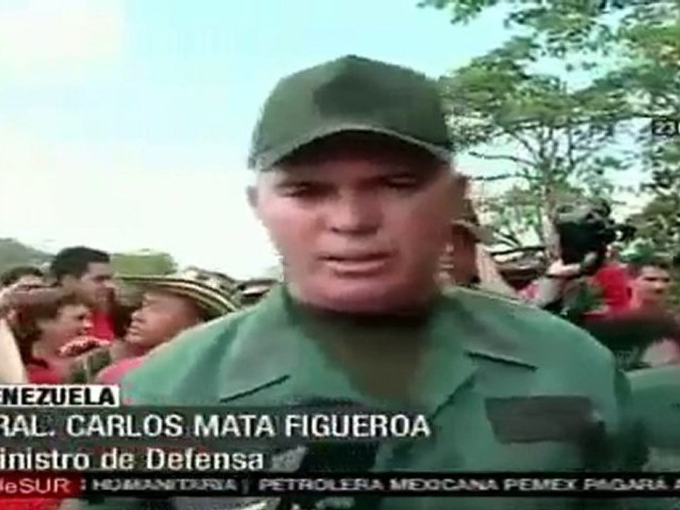 Autoridades venezolanas inspeccionan edificios tras inundaciones