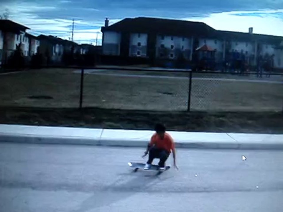 skateboarding,varial flip