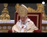 El Papa oficia la Misa del Gallo