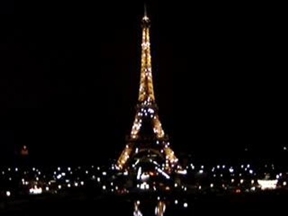 La tour Eiffel le soir