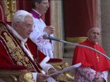 Pope Benedict XVI delivers the Urbi et Orbi Christmas message