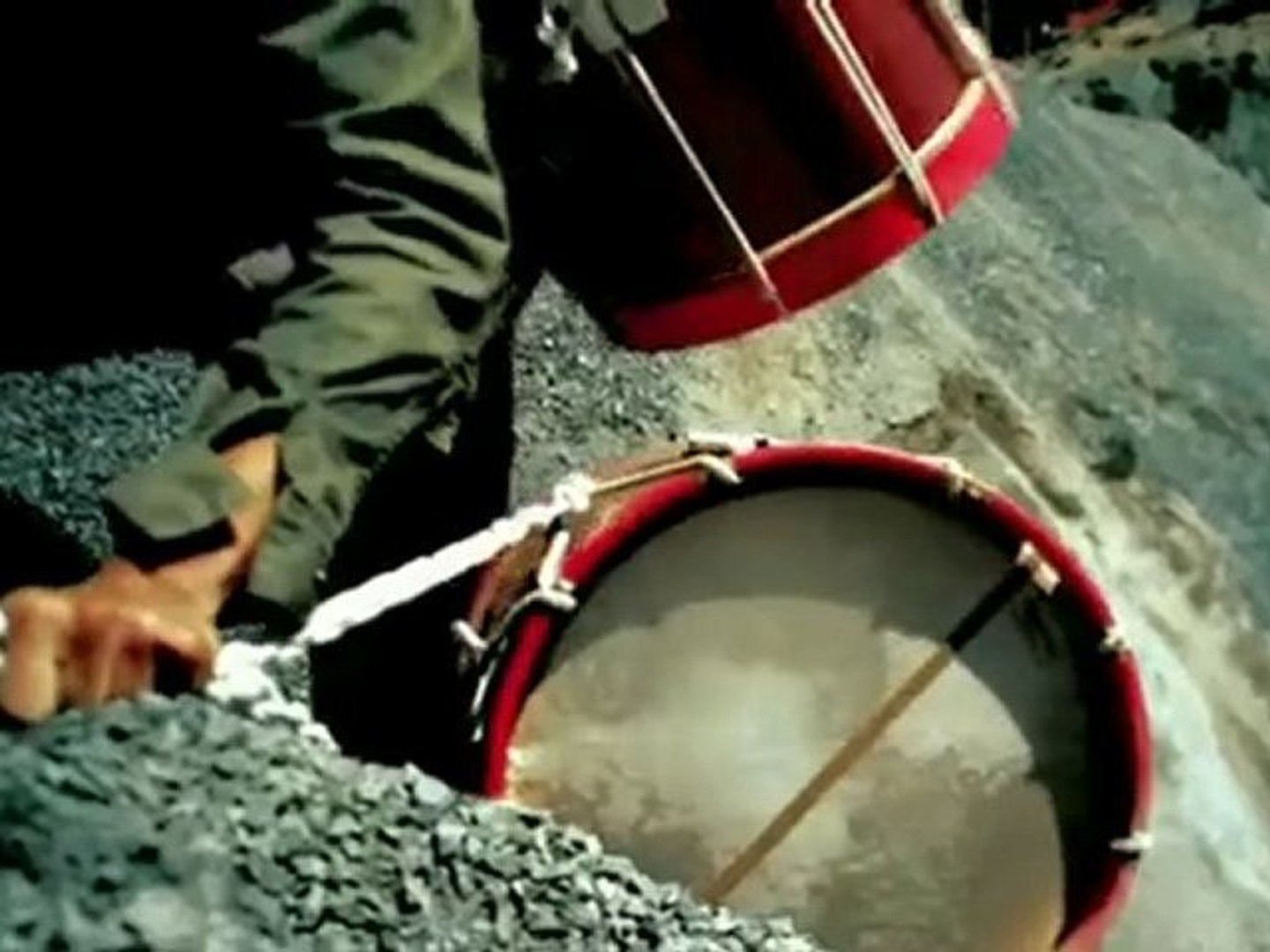 ⁣YouTube - Metric - Eclipse (All Yours) [music video]