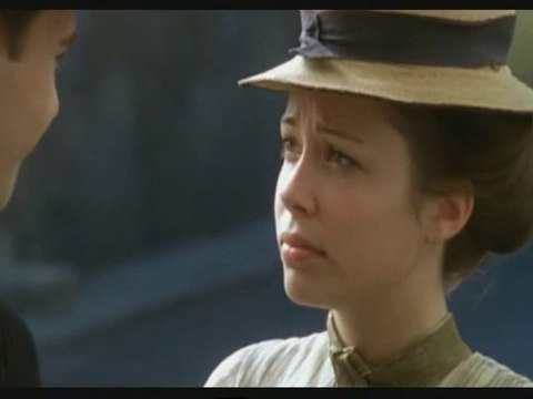 Dounia Coesens dans le temps des secrets, le temps des amour