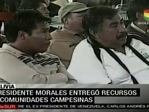 Presidente Evo Morales entregó recursos a comunidades campesinas