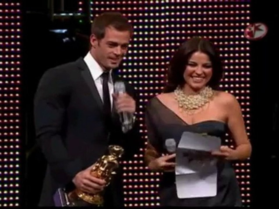 Presenta Premio Gran Celebracion Televisa || Maite Perroni