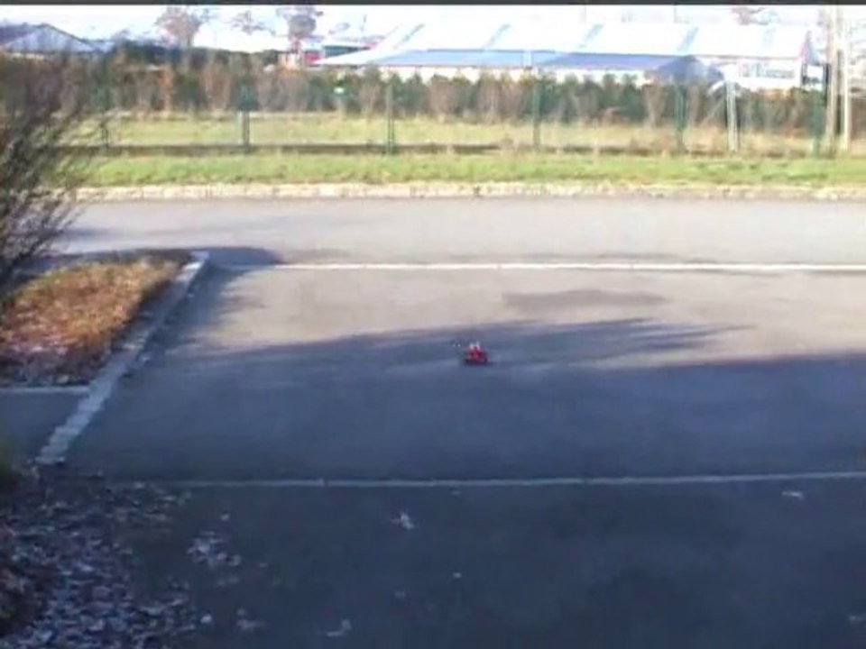 1er ESSAI MOTO SILVERLIT 1/12