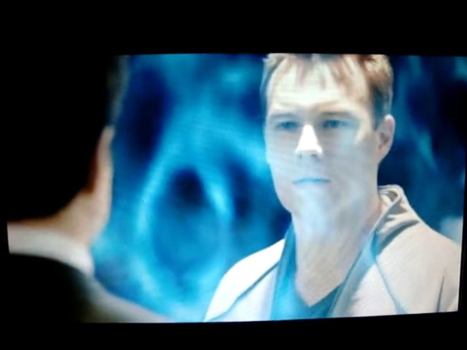 V (2009) 1x12 Ciel Rouge extrait # 4