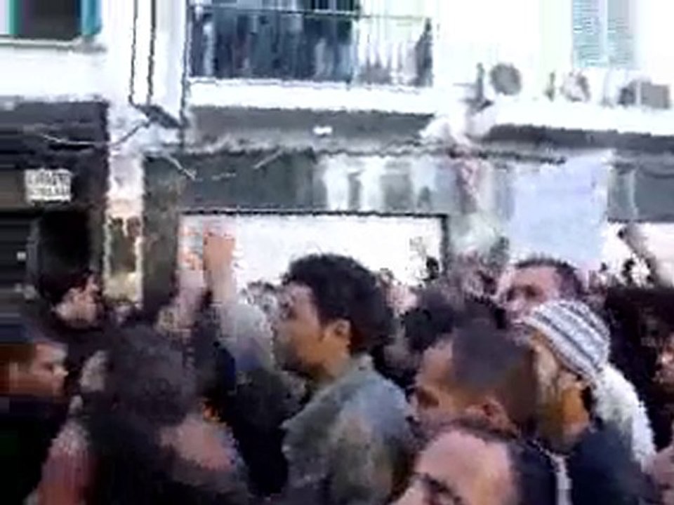 Et tunis brule aussi