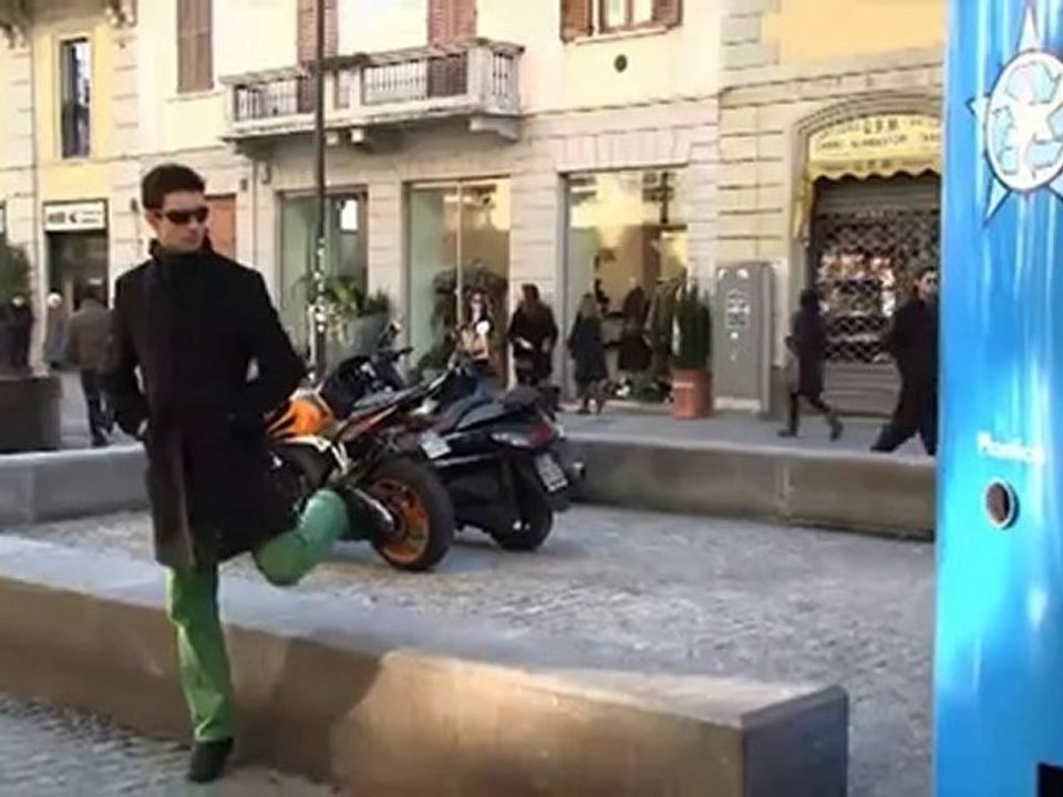 Instant Christmas Recycler (by Volkswagen)