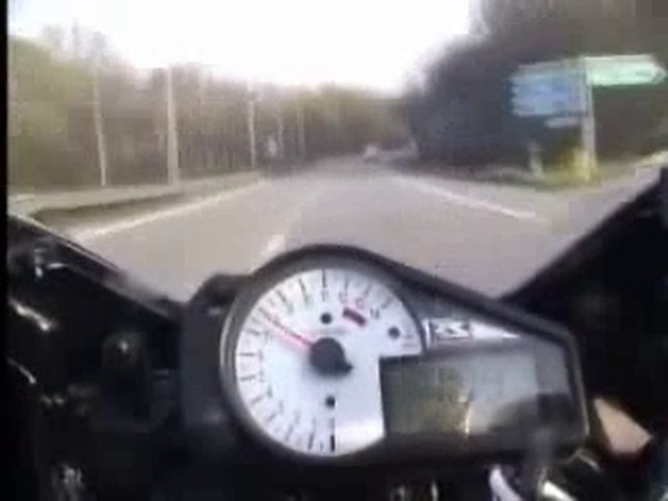 0070 - Chute en moto