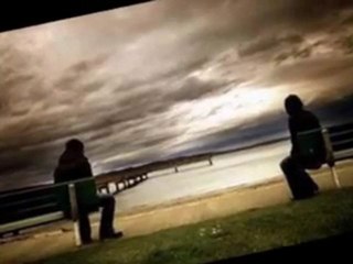 Puedo escribir los versos mas tristes esta noche.....