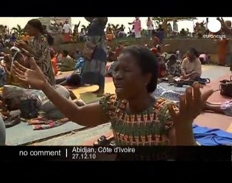 Women pray for peace in Ivory Coast - no comment