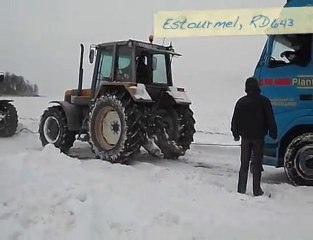 Pris au piège de la neige sur la RD643