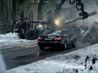 Mercedes-Benz: Luxury & Innovation 🚗