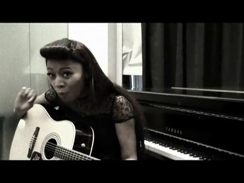 V.V. Brown - Crying Blood (Acoustic)