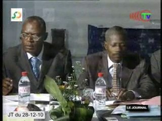 Réunion du comité de direction de l'université Marien Ngouab