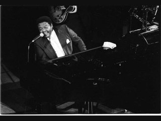 FATS DOMINO - WHY DONT YOU DO RIGHT