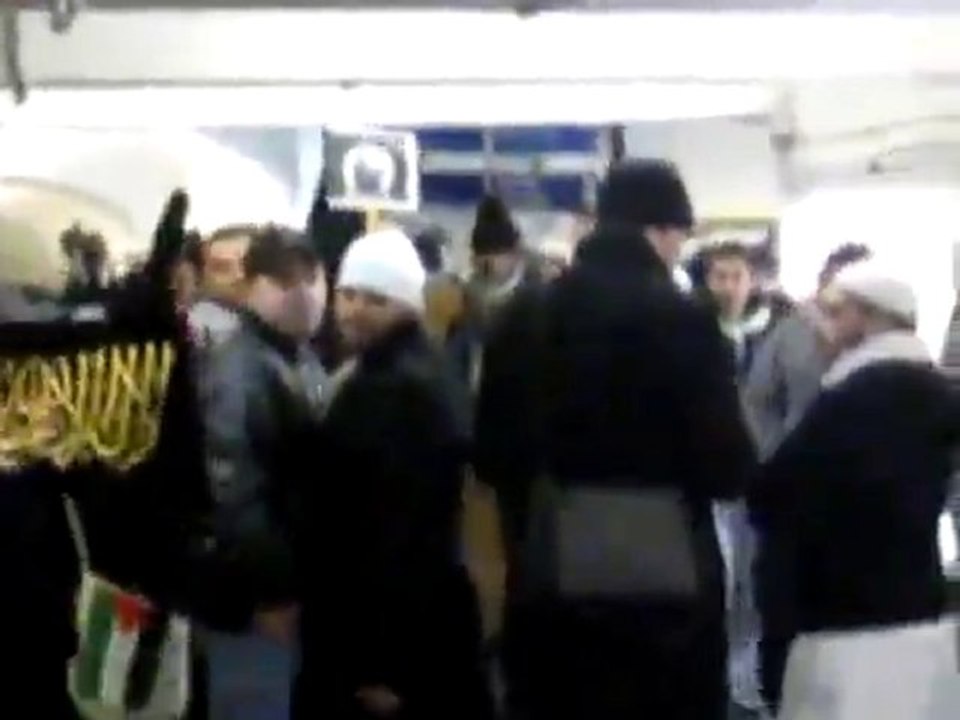 Le drapeau de l'islam bientot à l'Elysee, francais de souche
