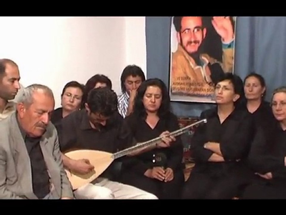 ERKAN KORKMAZ BAK NE HALE GELMİŞİM (HASRET GÜLT...