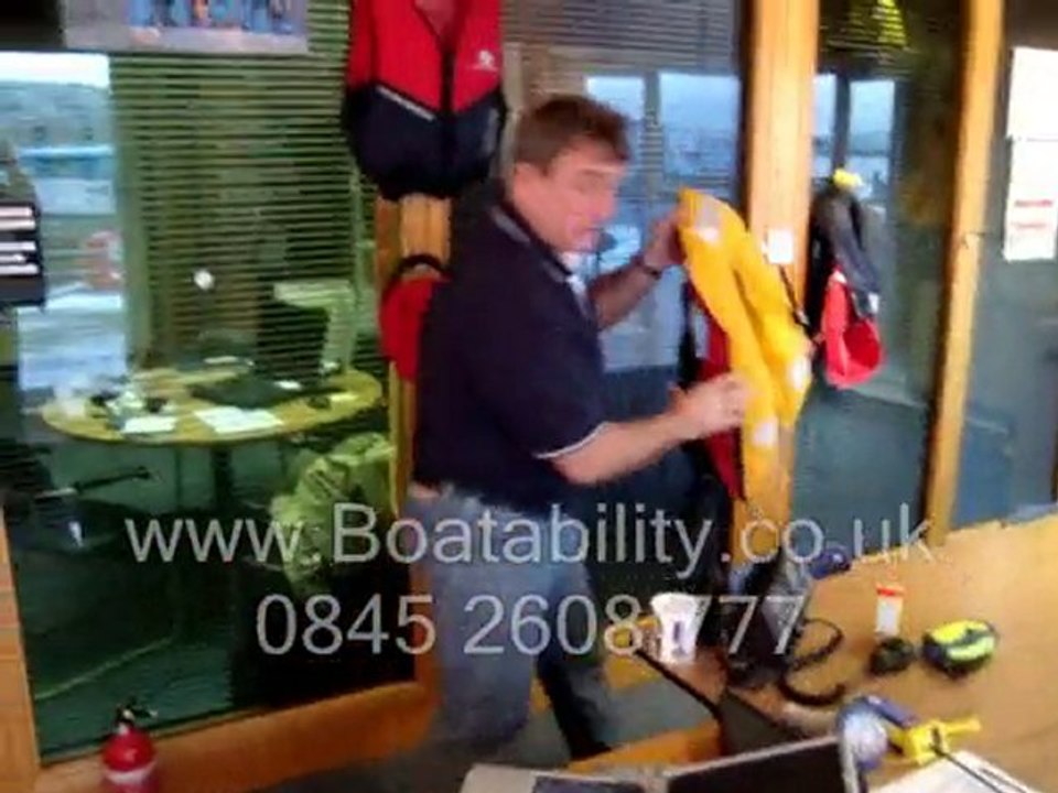 Portsmouth UK RYA Level 1 & 2 Powerboat training courses an
