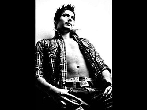 Onur Kayahan & Gürkan Sayat - Adın İhanet