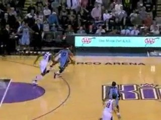 Magnifique Buzzer beater par Tyreke Evans - Welovebuzz.com