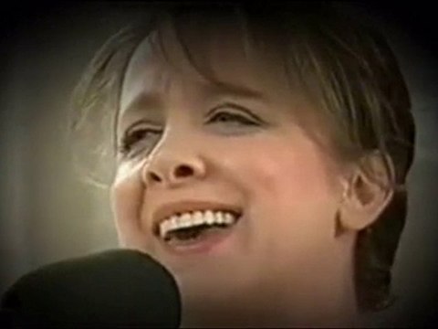 Esma Başbuğ-Ayrılık var çıkan falda Silindin sen rüyâlardaHD