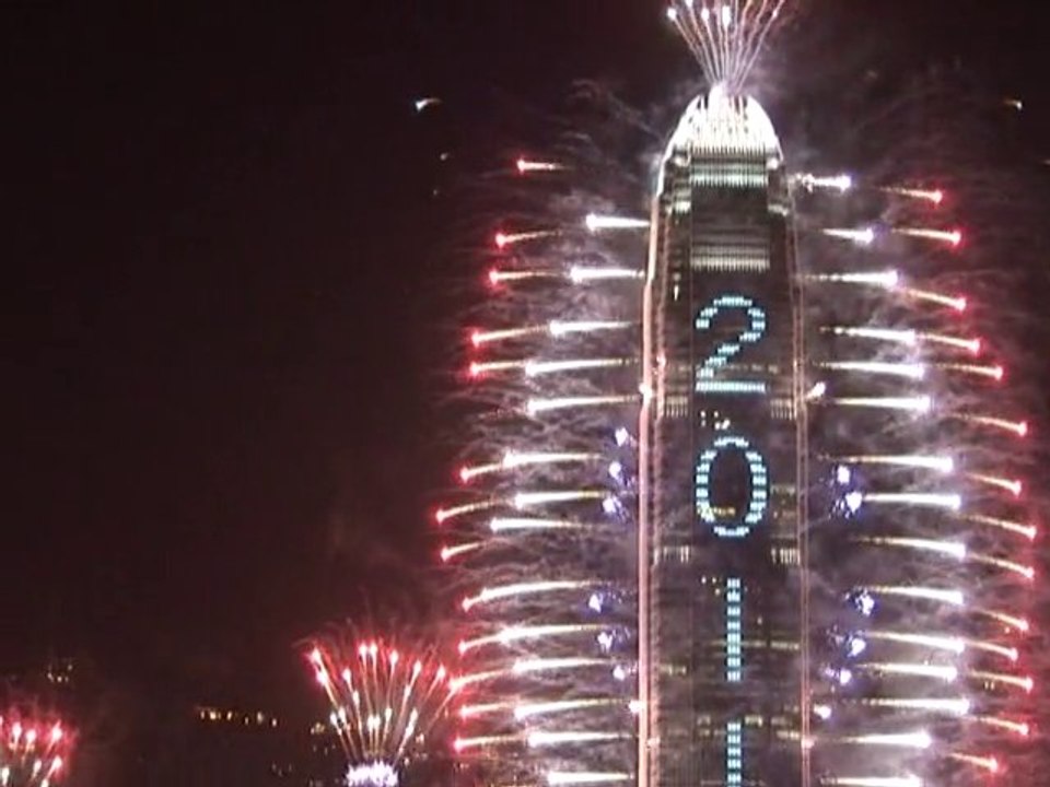 New Year fireworks light up Hong Kong harbour