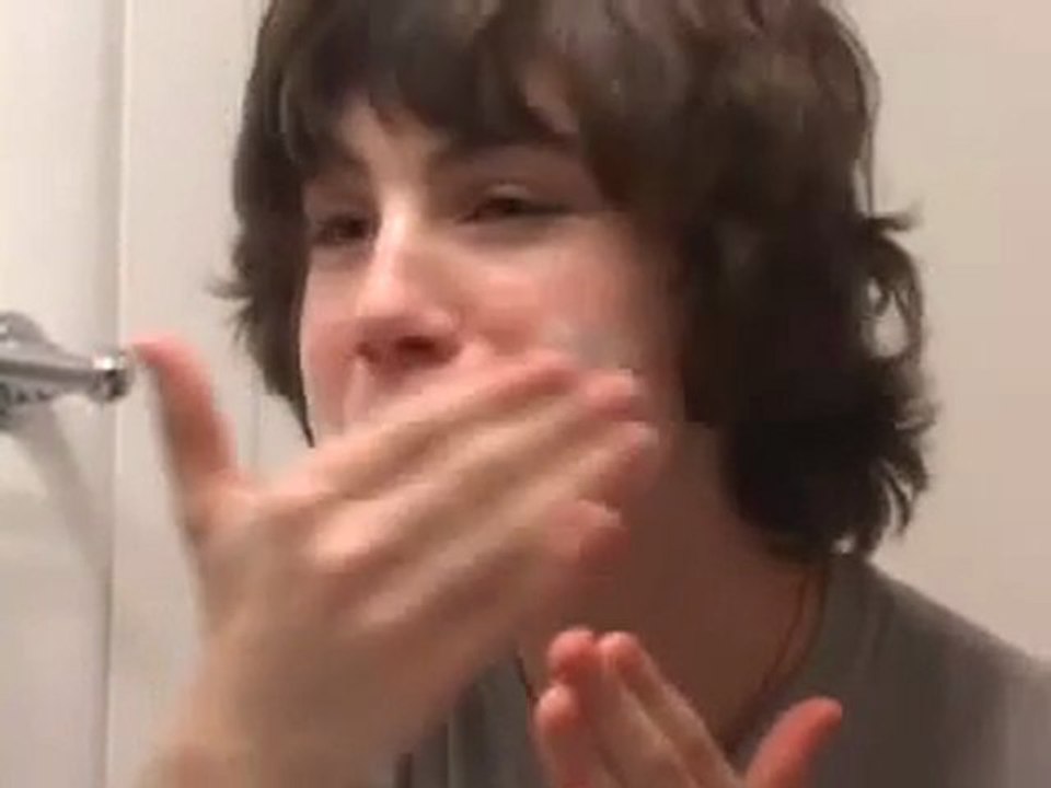 What Else Could Go Wrong de Logan Lerman