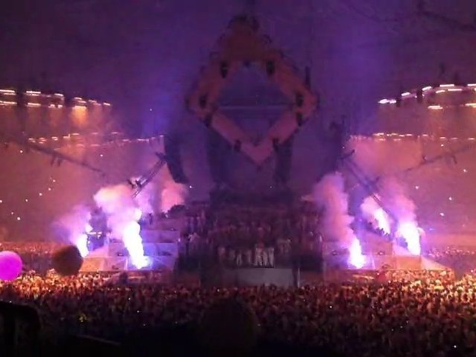 Sensation 2010/2011 intro Fede le grand