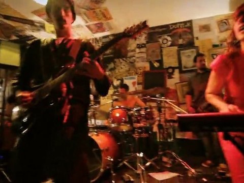 Un Bruit Qui Court - Paye tes Héros - MundiCore - Celtic Pub