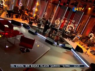 Selami Sahin & Burcu Gunes - Bos Vere Bos Vere-Yilbasi.Ozel